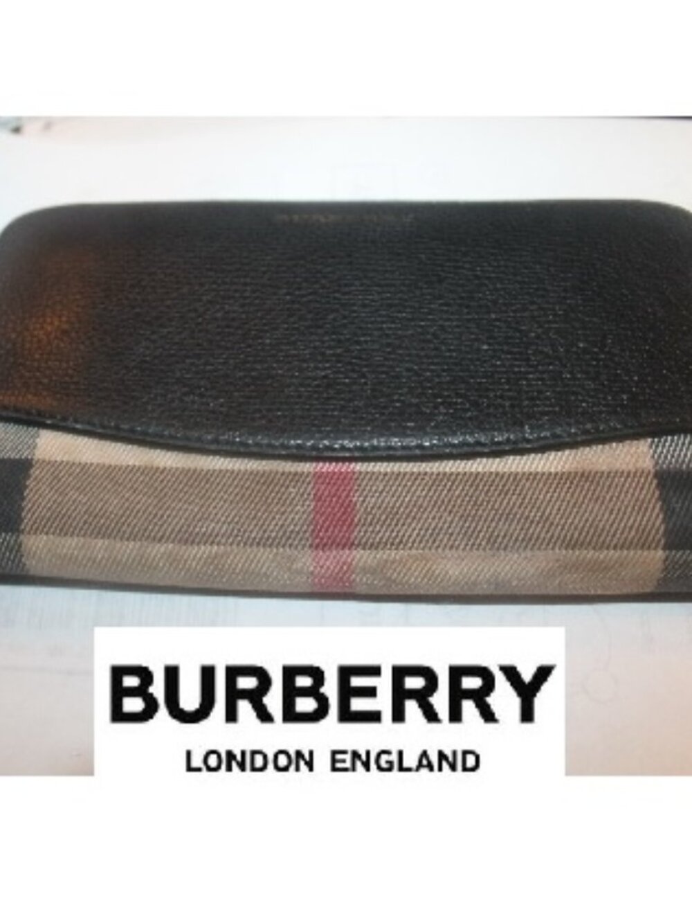 $520 Burberry Italy Grainy Back Leather House Check Zip Around Long Wallet